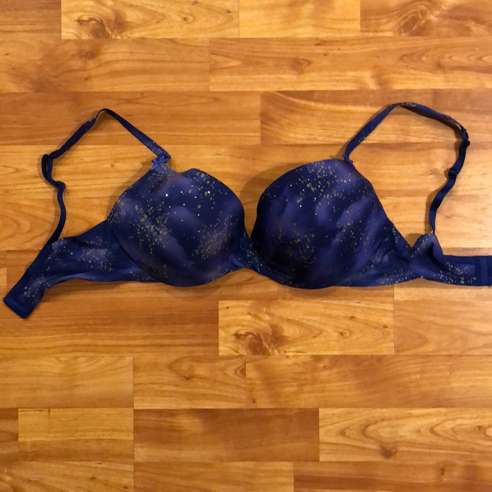 Victoria’s Secret 34D plunge bra w/rhinestones